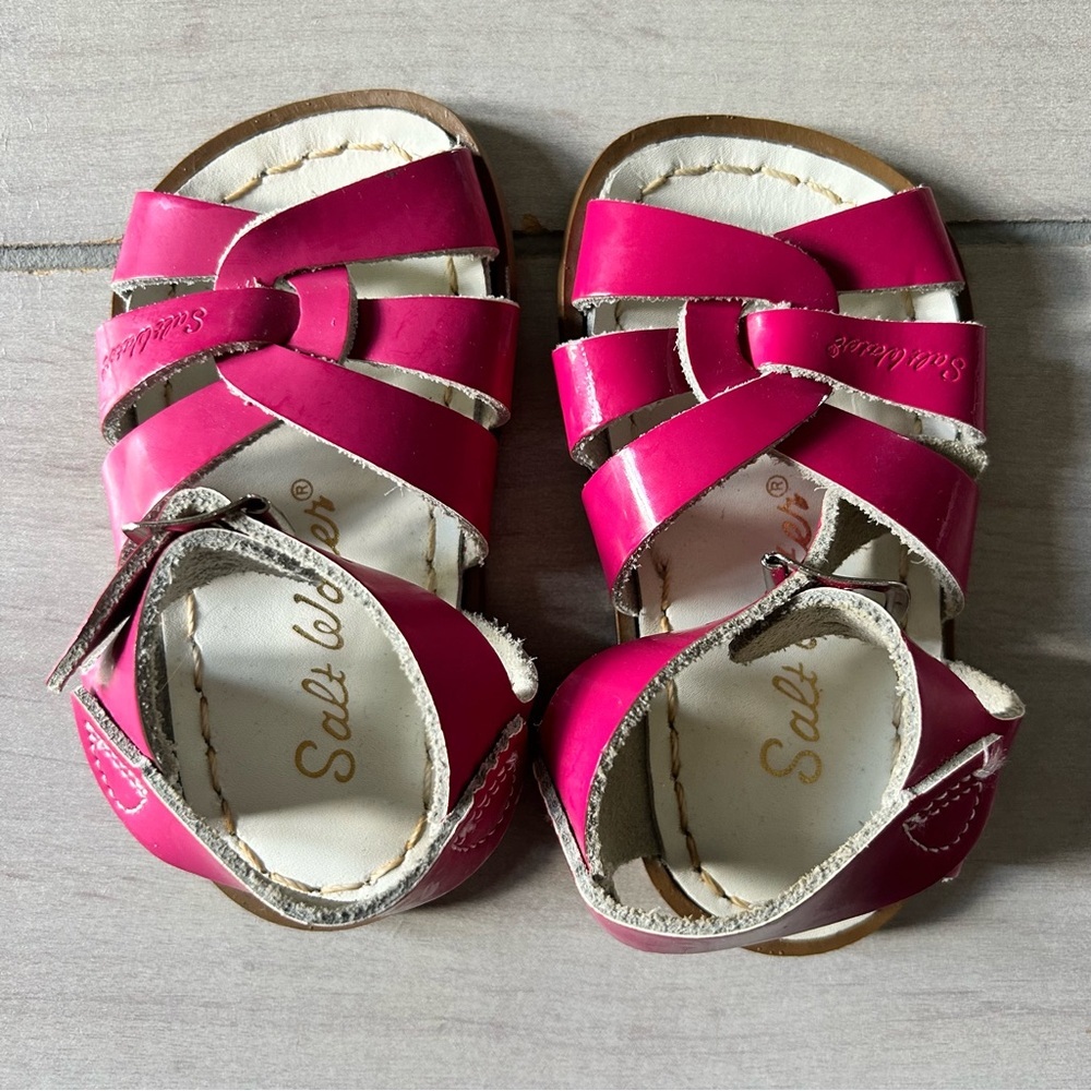 Salt Water Shiny Fuchsia Buckle Kids Sandals